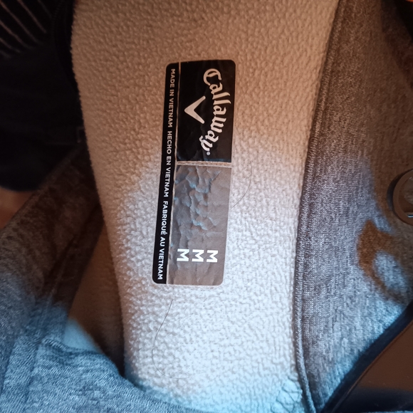 Mens Size Medium, Callaway Heather Gray Pullover with Zippered Pocket - Picture 3 of 3